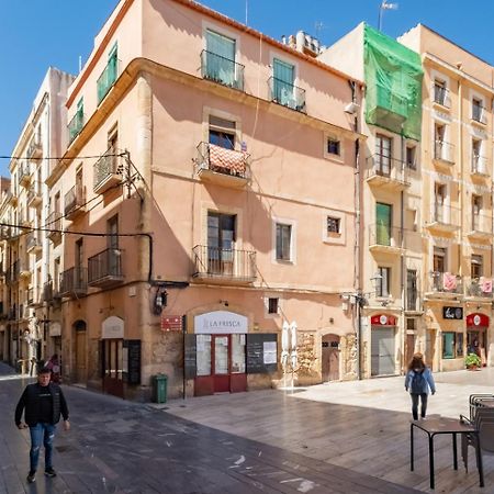 Apartamento En El Corazon De Tarragona. Planta Baja Con Patio. Экстерьер фото