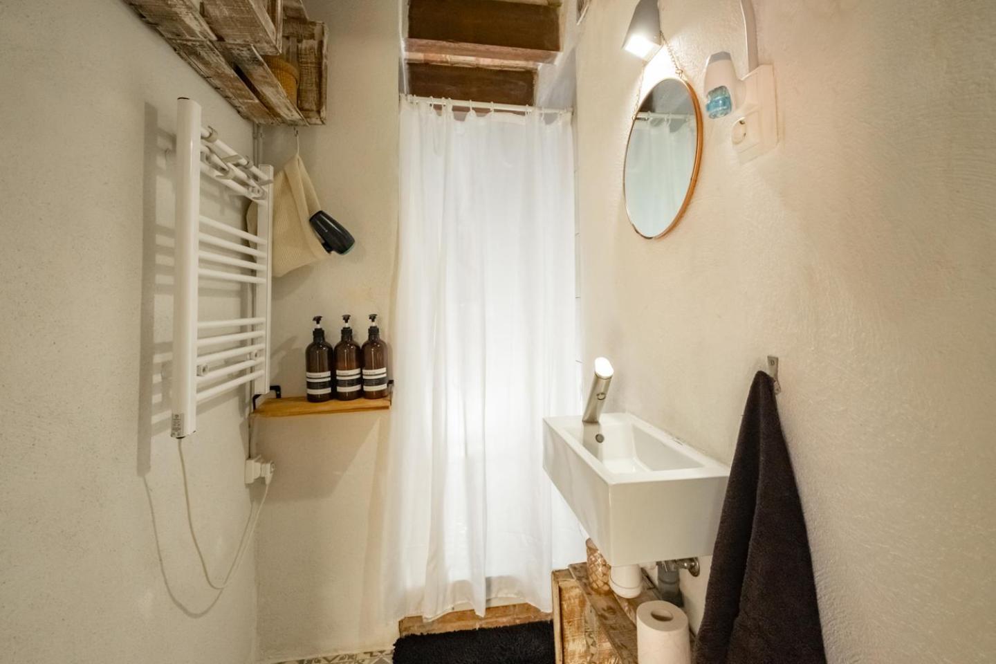 Apartamento En El Corazon De Tarragona. Planta Baja Con Patio. Экстерьер фото