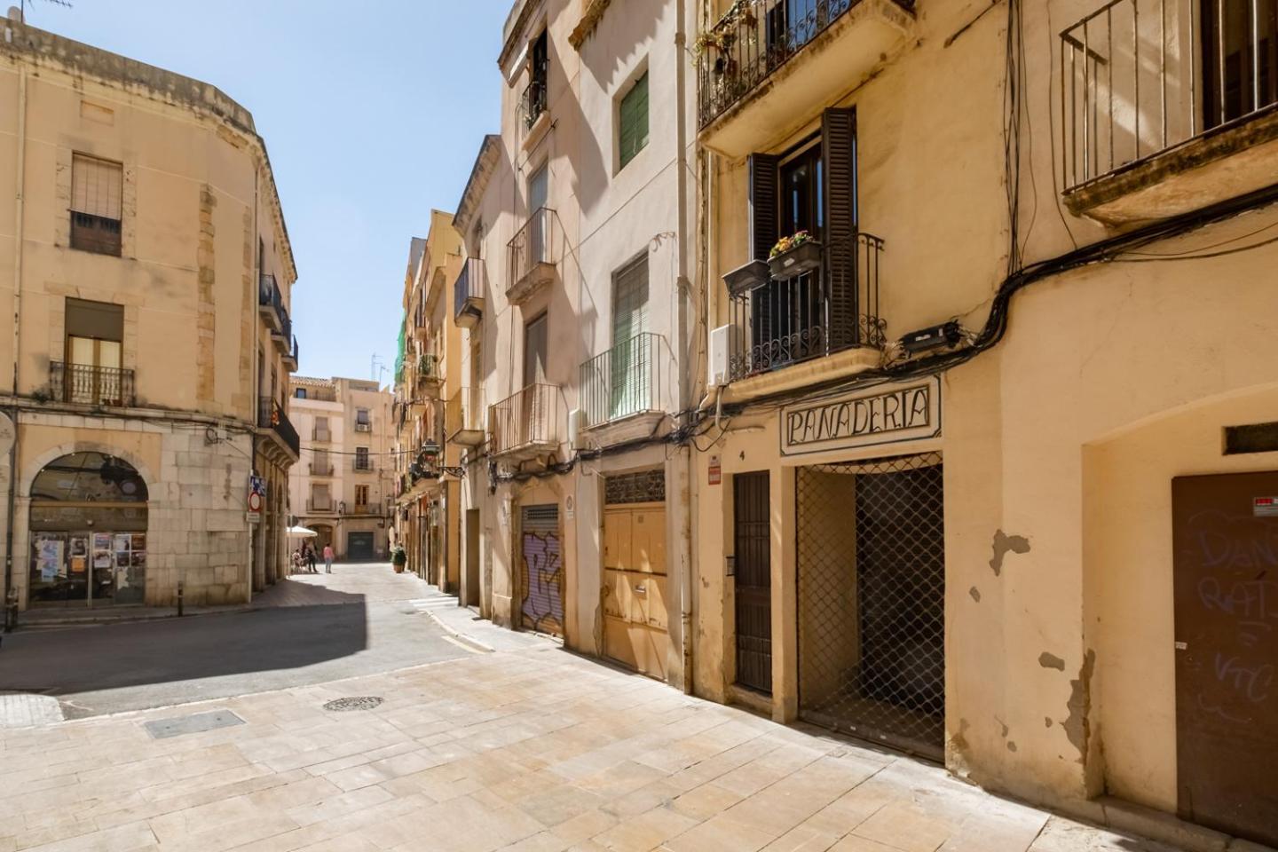 Apartamento En El Corazon De Tarragona. Planta Baja Con Patio. Экстерьер фото